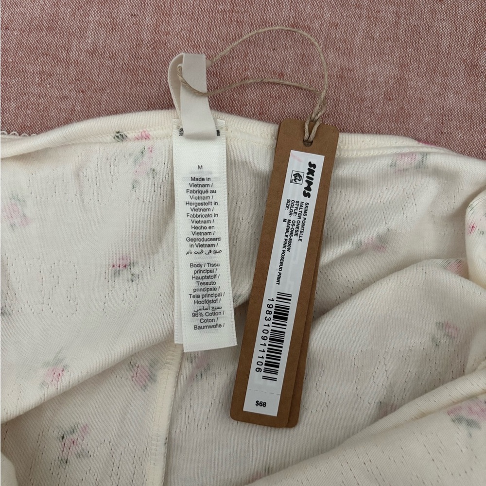SKIMS Logo Pointelle Halter Onesie - Rosebud Print - M - NWT - Picture 3 of 3